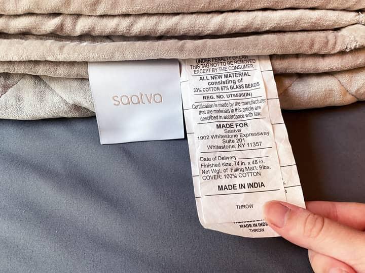 saatva-weighted-blanket-tag-min.jpg